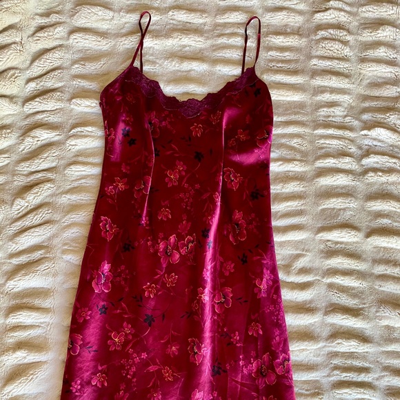 Urban Outfitters Dresses & Skirts - Red Floral Slip Dress